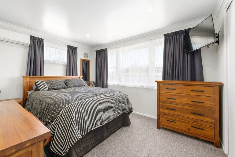 Photo of property in 27 Cotton Street, St Andrews, Hamilton, 3200