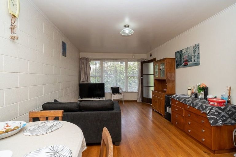 Photo of property in 4/3 Puutikitiki Street, Hamilton East, Hamilton, 3216