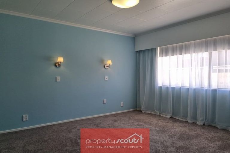 Photo of property in 5 Park Lane, Waitara, 4320