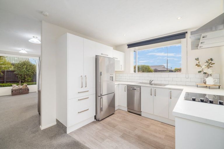 Photo of property in 1/68 Lowry Avenue, Redwood, Christchurch, 8051