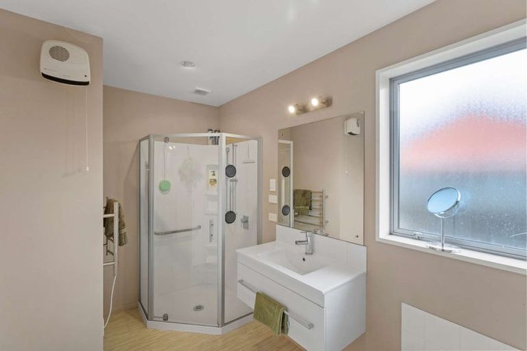 Photo of property in 87a Saint Johns Street, Woolston, Christchurch, 8062