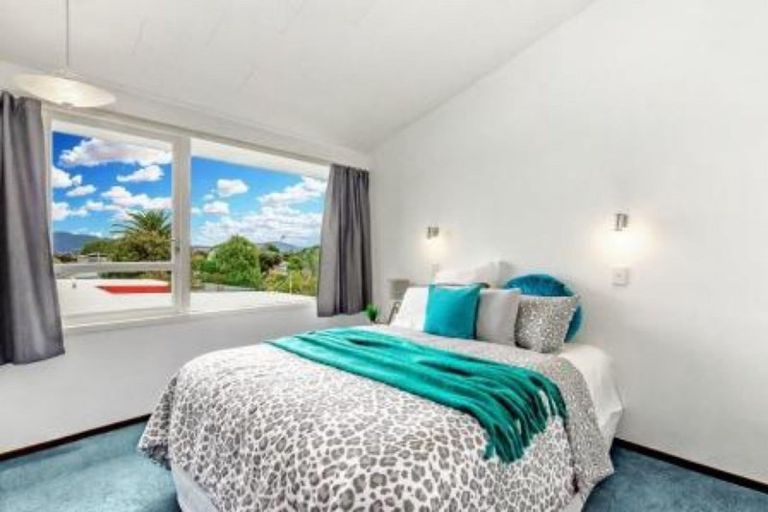 Photo of property in 4 Taheke Street, Paraparaumu Beach, Paraparaumu, 5032