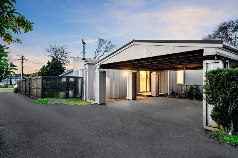 Photo of property in 6 Forest Hill Road, Henderson, Auckland, 0612