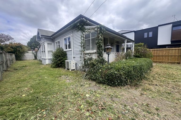 Photo of property in 134 Holly Road, St Albans, Christchurch, 8014