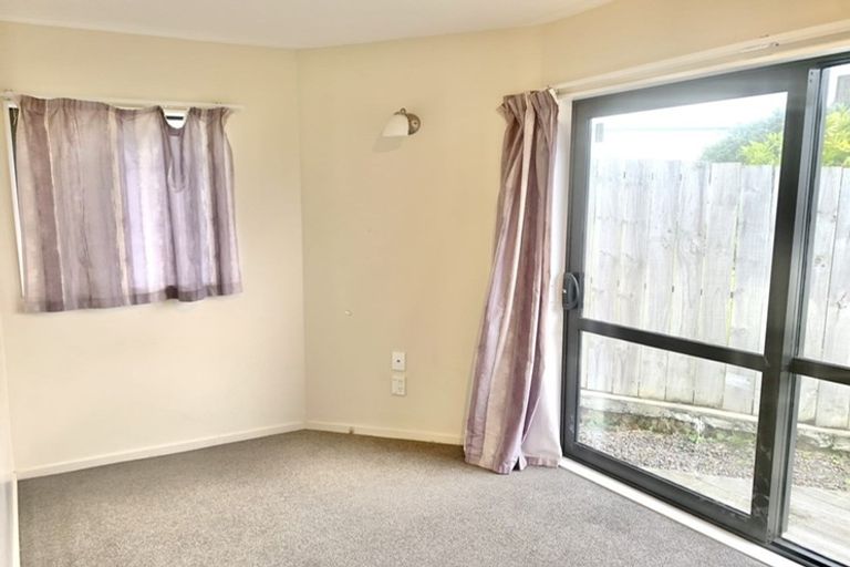 Photo of property in 26 Nile Road, Kelston, Auckland, 0602