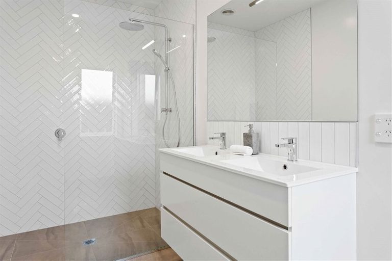 Photo of property in 29 Valour Drive, Rangiora, 7400