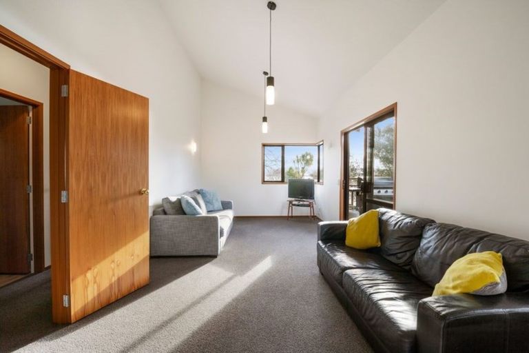 Photo of property in 2/11 Kereru Street, Two Mile Bay, Taupo, 3330