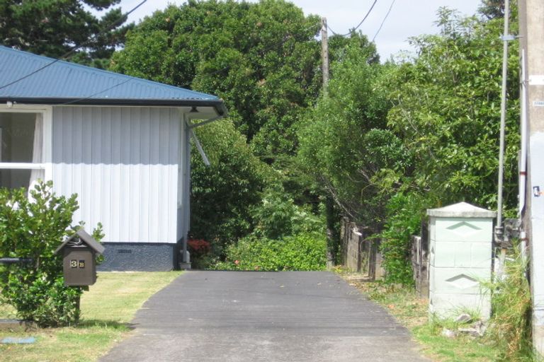 Photo of property in 2/3 Tramway Road, Beach Haven, Auckland, 0626