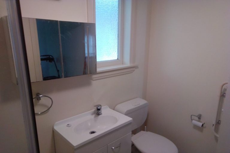 Photo of property in 2 Caprera Street, Melrose, Wellington, 6023