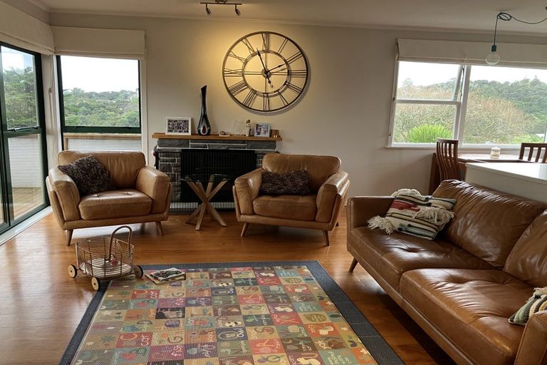 Photo of property in 76 Lauderdale Road, Birkdale, Auckland, 0626