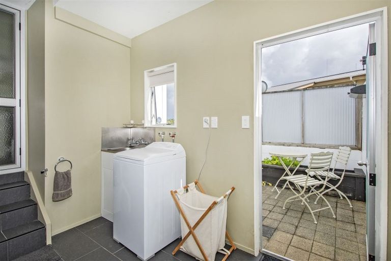 Photo of property in 39 Raumati Crescent, Onerahi, Whangarei, 0110