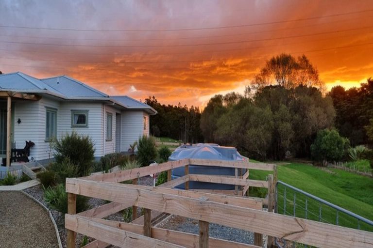 Photo of property in 26 Brynderwyn Road, Brynderwyn, Maungaturoto, 0587