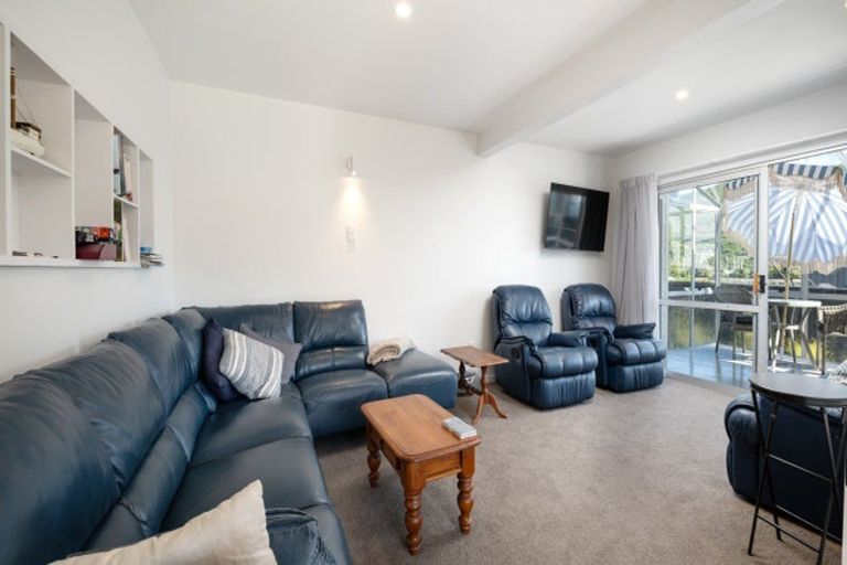 Photo of property in 321 Waikawa Road, Waikawa, Picton, 7220