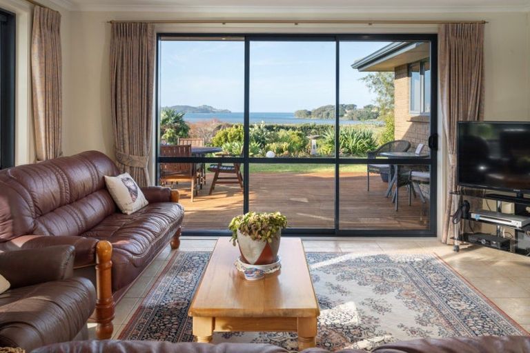 Photo of property in 910 State Highway 2, Tanners Point, Katikati, 3177