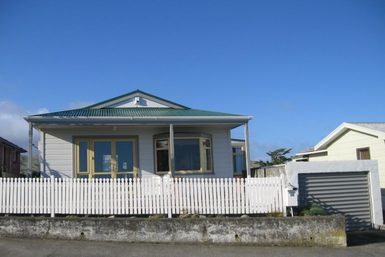Photo of property in 54 Motuhara Road, Plimmerton, Porirua, 5026