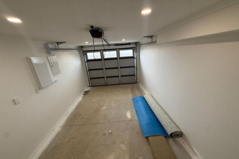 Photo of property in 16 Christmas Road, Manurewa, Auckland, 2102