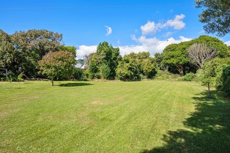 Photo of property in 309 Te Moana Road, Waikanae, 5036