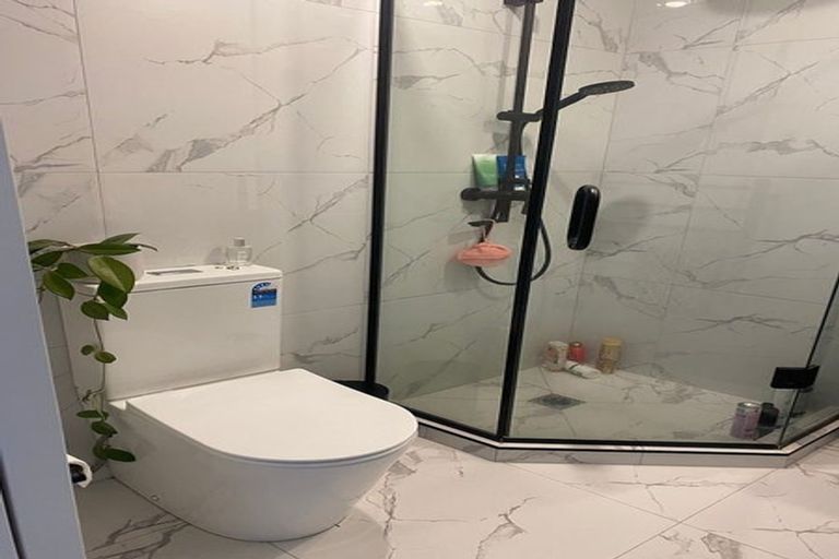 Photo of property in 2/2 Anthony Place, Pakuranga, Auckland, 2010