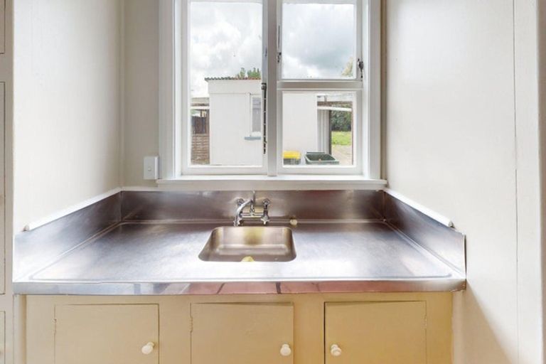 Photo of property in 6 Miro Street, Levin, 5510