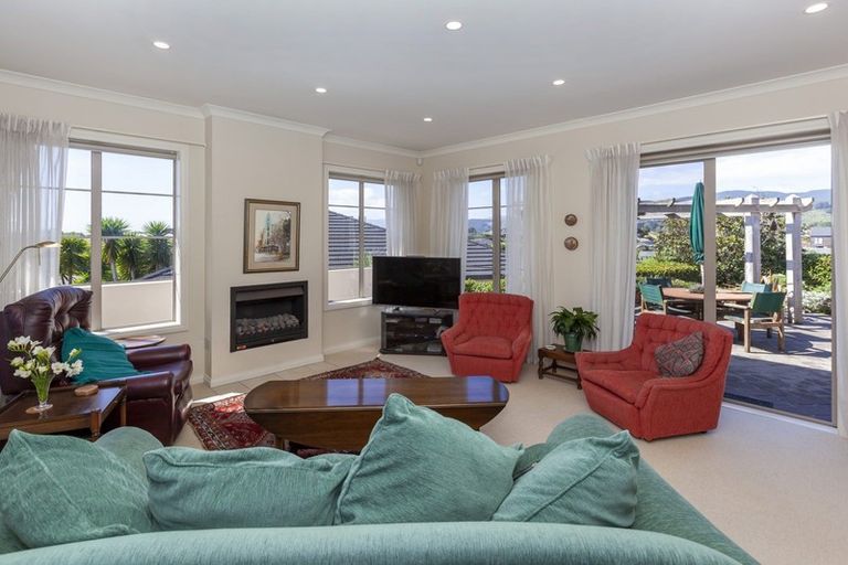 Photo of property in 136 Renown Road, Raumati South, Paraparaumu, 5032