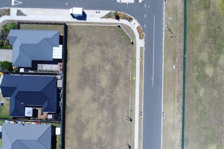 Photo of property in 25 Carronade Street, Papamoa Beach, Papamoa, 3118