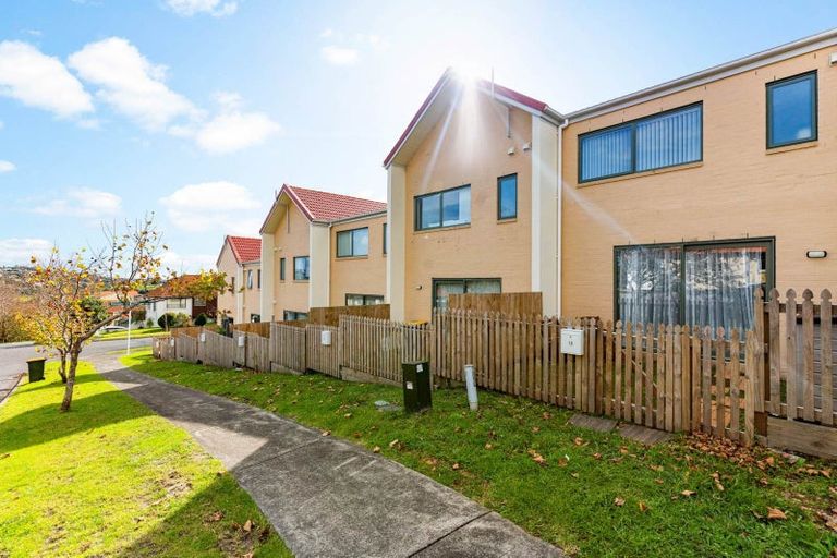 Photo of property in 17 Nautilus Drive, Gulf Harbour, Whangaparaoa, 0930