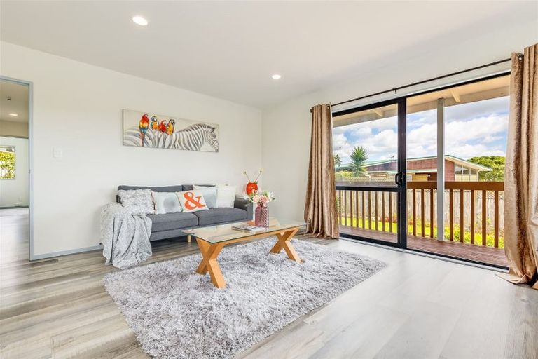 Photo of property in 5 Parrs Cross Road, Henderson, Auckland, 0612