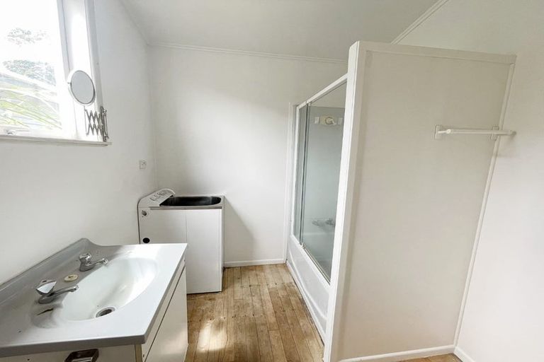 Photo of property in 31 Newhaven Terrace, Mairangi Bay, Auckland, 0630