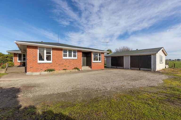 Photo of property in 224 Aranui Road, Kairanga, Palmerston North, 4475