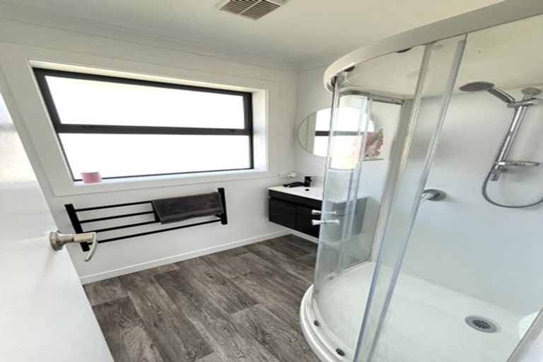 Photo of property in 66 Aloway Street, Wallacetown, 9816