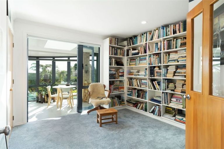 Photo of property in 13 Claremont Rise, Levin, 5510