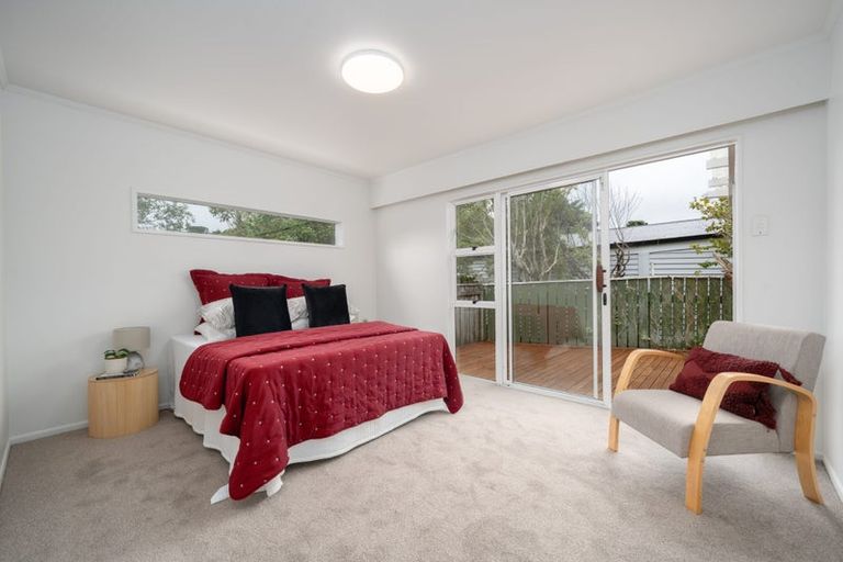 Photo of property in 5 Chudleigh Grove, Churton Park, Wellington, 6037