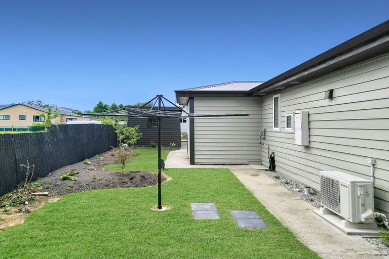 Photo of property in 14 Stuart Street, Owaka, 9535