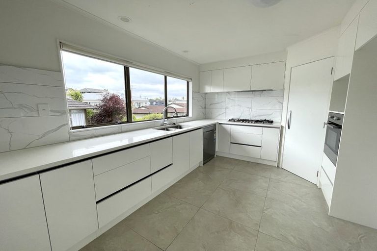 Photo of property in 26 Devon Road, Bucklands Beach, Auckland, 2012