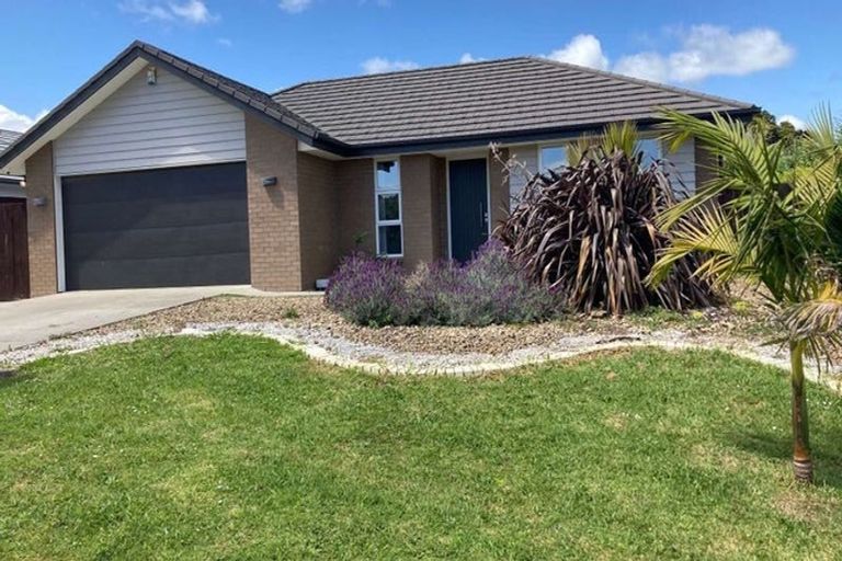 Photo of property in 8 Dornal Place, Pokeno, 2402