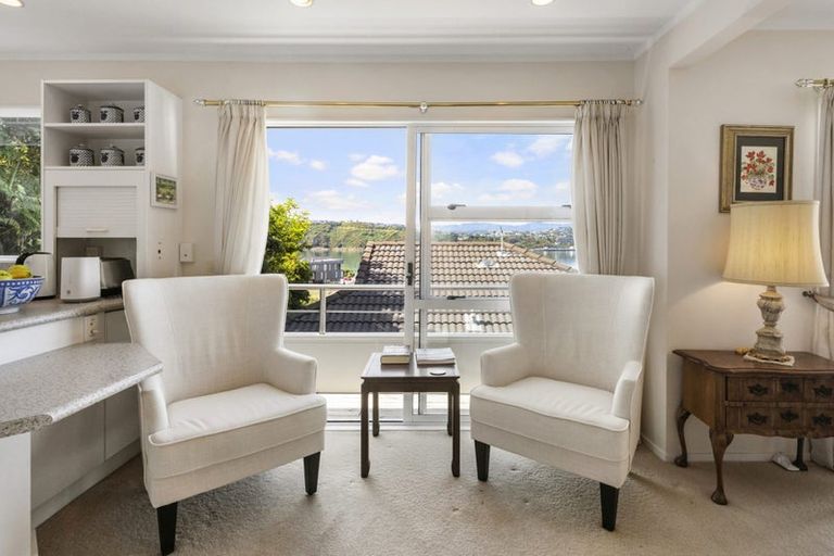 Photo of property in 4/378 Evans Bay Parade, Hataitai, Wellington, 6021