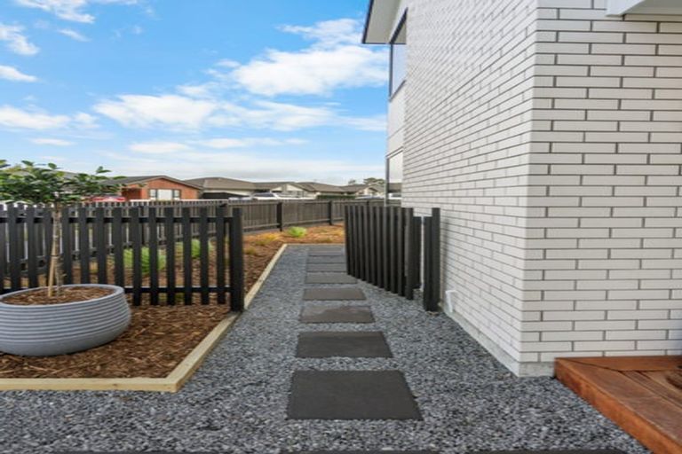 Photo of property in 4 Zadar Street, Kumeu, 0810