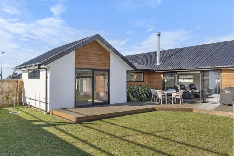 Photo of property in 14 Merino Crescent, Kirwee, 7571