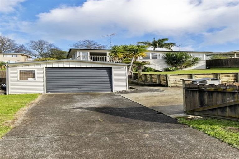 Photo of property in 60 Lauderdale Road, Birkdale, Auckland, 0626