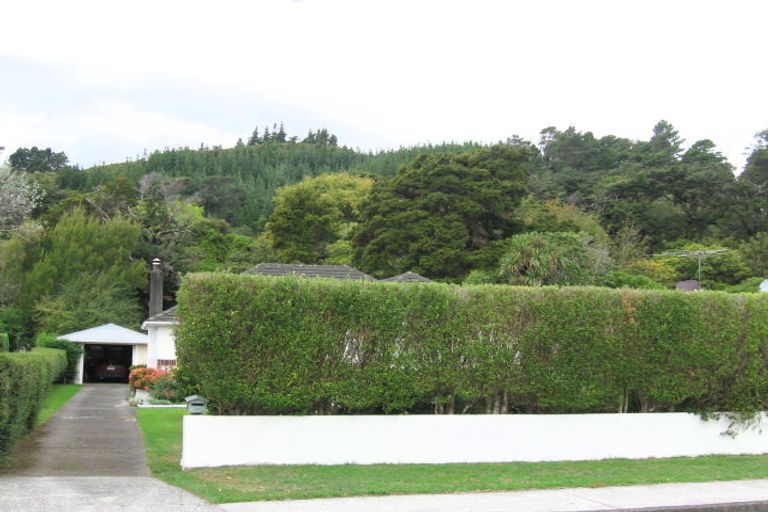 Photo of property in 19 Cruickshank Road, Clouston Park, Upper Hutt, 5018