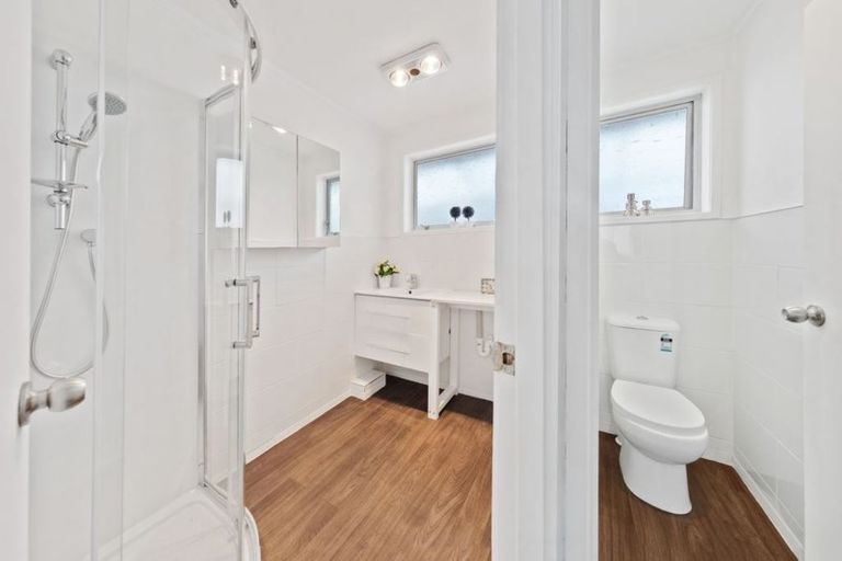 Photo of property in 2/9 Dreifuss Place, Mangere East, Auckland, 2024