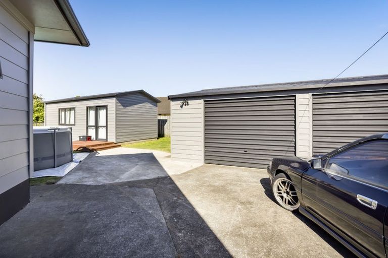 Photo of property in 15 Wilson Road, Opunake, 4616