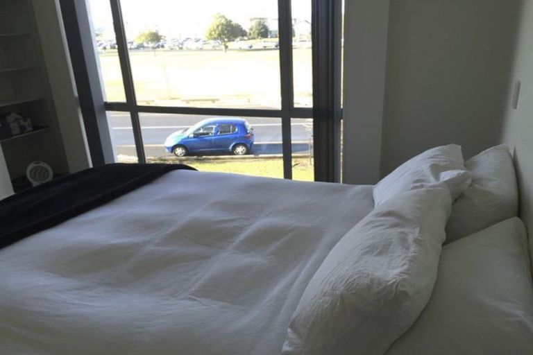 Photo of property in 42 Kuaka Drive, Takanini, 2112