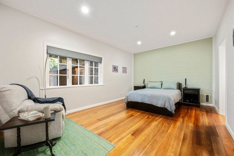 Photo of property in 5a Raroa Road, Kelburn, Wellington, 6012