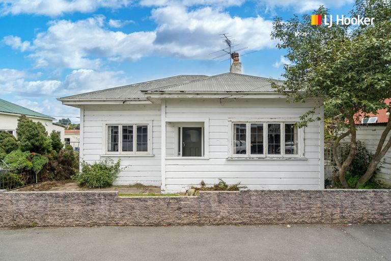 Photo of property in 43 Selwyn Street, North East Valley, Dunedin, 9010