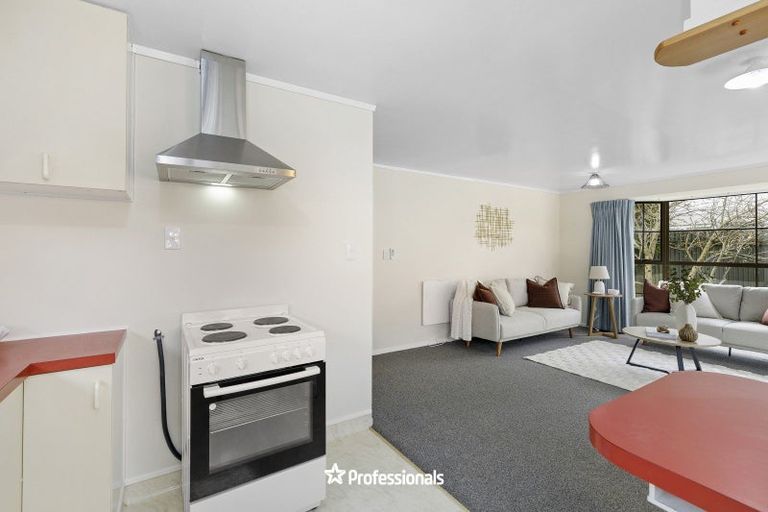 Photo of property in 3/41 Athlone Crescent, Avalon, Lower Hutt, 5011