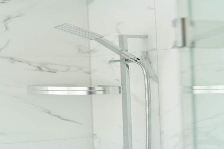 Photo of property in 2/11 Cressy Street, Waterloo, Lower Hutt, 5011