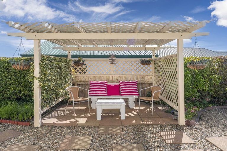 Photo of property in 76 Birch Street, Hilltop, Taupo, 3330