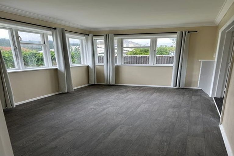 Photo of property in 9 Foster Street, Taita, Lower Hutt, 5011