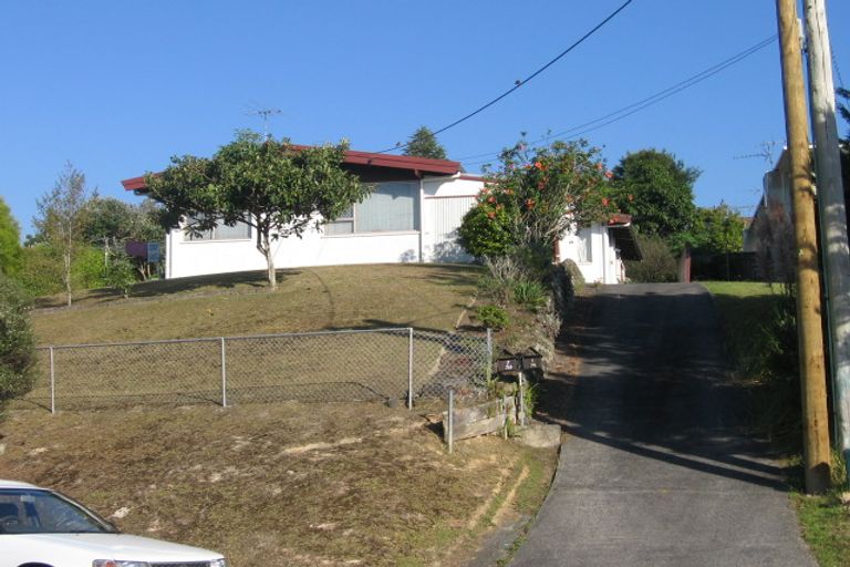 Photo of property in 1/26 Hogans Road, Glenfield, Auckland, 0629
